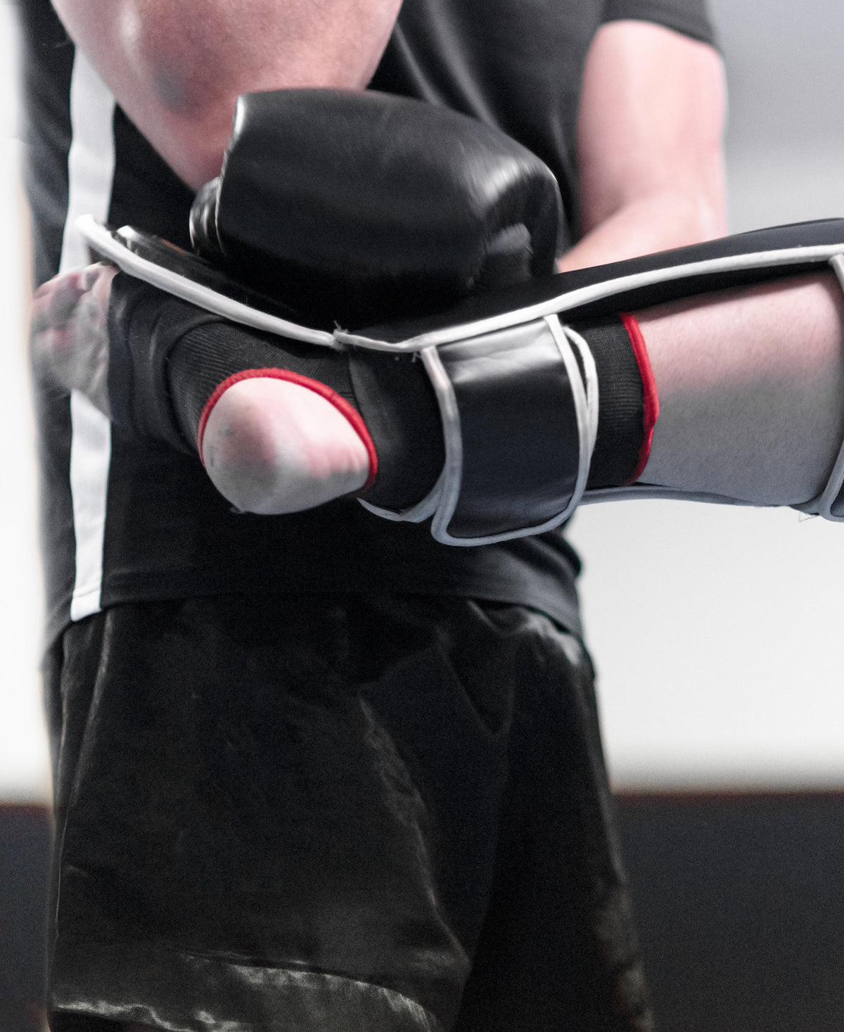 How to Choose the Right Muay Thai Shin Guards